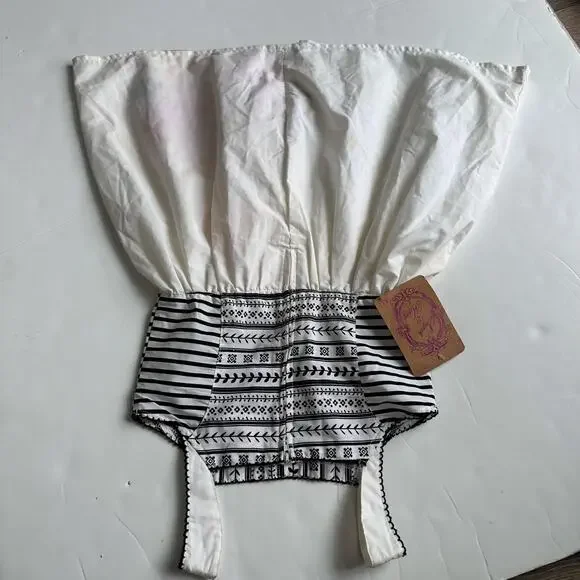 Sugar and Honey Black and White Floral Dress - 6X - Picture 10 of 10